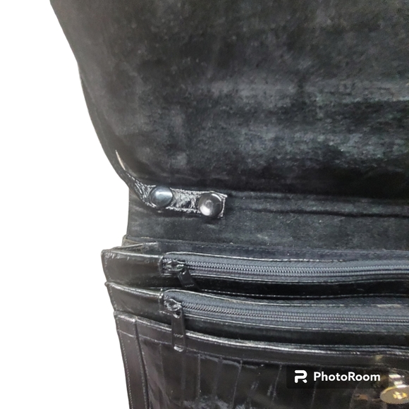 * Clutch purse 100% eel skin includes shoulder strap black zipper pockets - Picture 4 of 6